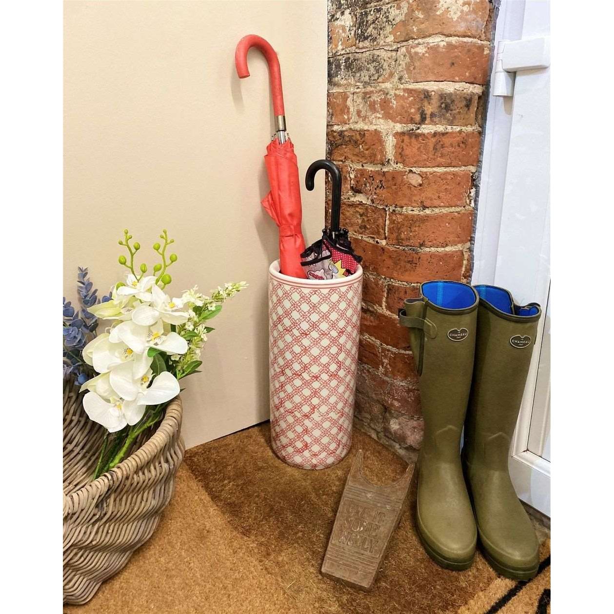 Red and White Daisy Chain Umbrella Stand